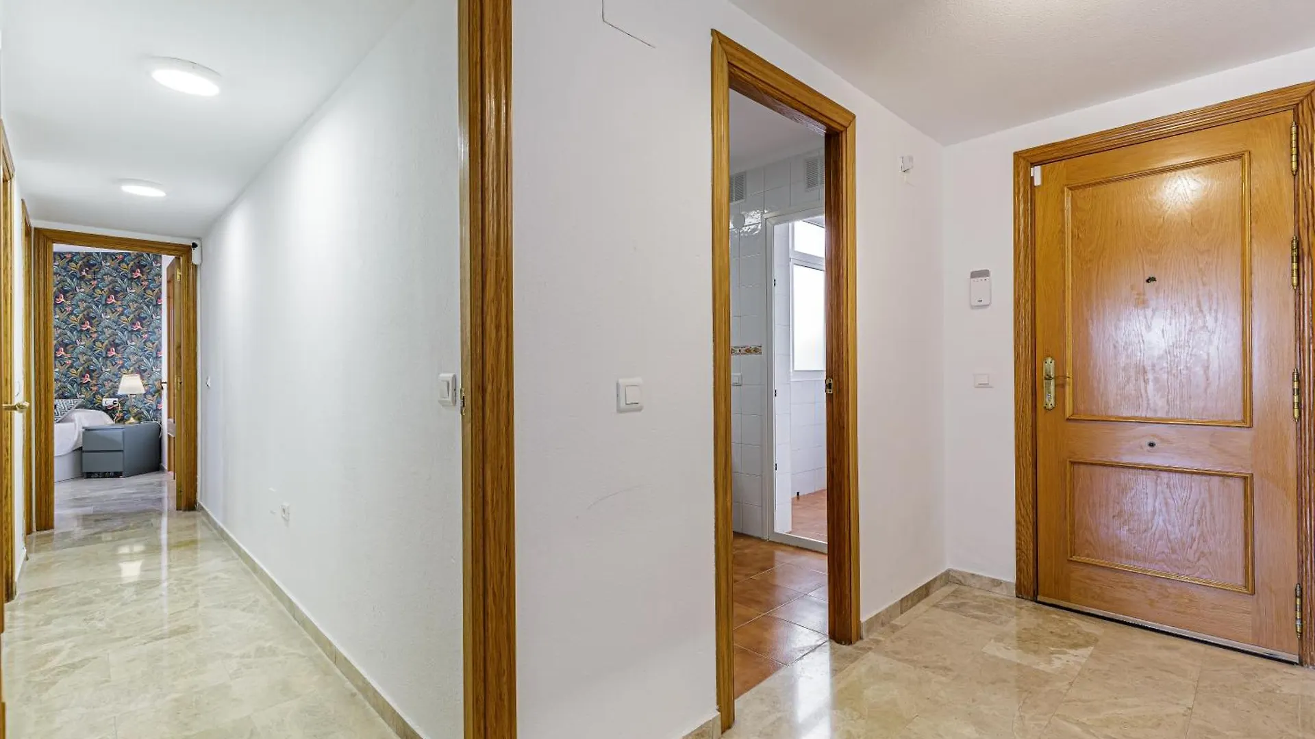 Apartment Oasis With Terrace And Sea Views With Rooftop Pool Torremolinos Spain