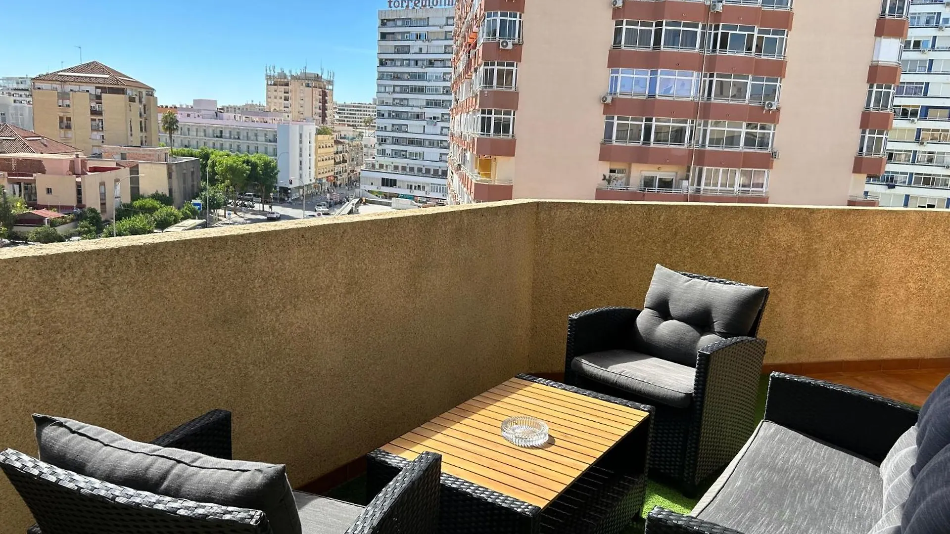 Oasis With Terrace And Sea Views With Rooftop Pool Torremolinos Spain